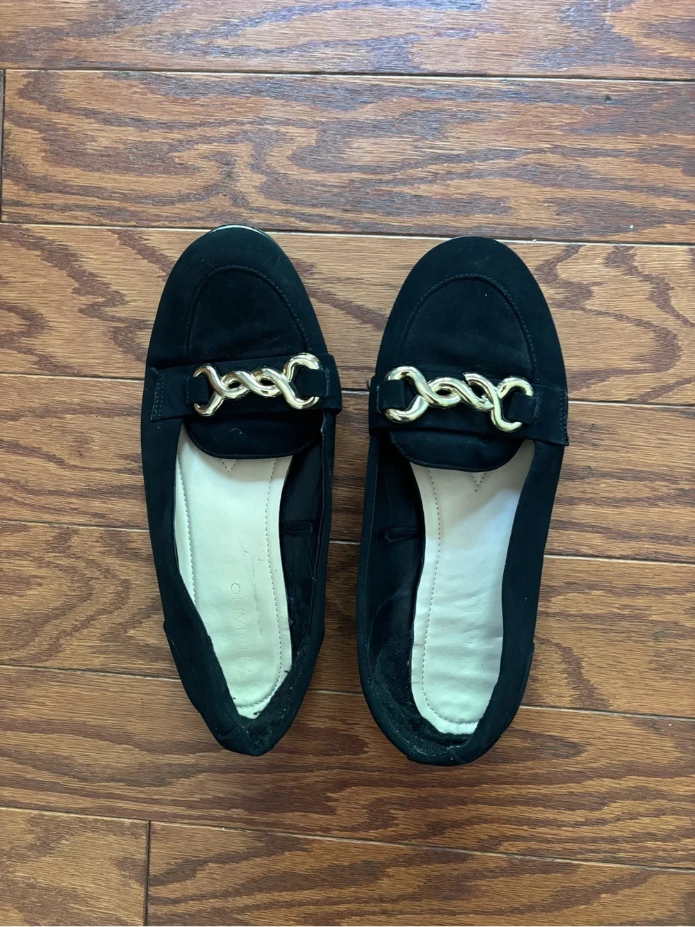 Black Women's Chain-Accent Loafers - Classic Slip-On Flat